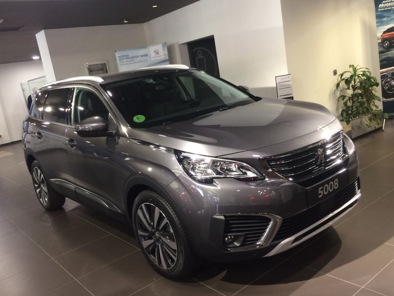 Peugeot 5008 1.5L BlueHDi 96kW (130CV) S&S Allure Peugeot 5008 1.5L BlueHDi 96kW (130CV) S&S Allure