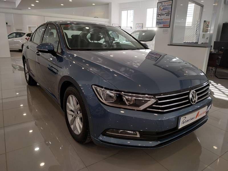 Volkswagen Passat 1.6 TDI 120cv BMT Edition Volkswagen Passat 1.6 TDI 120cv BMT Edition