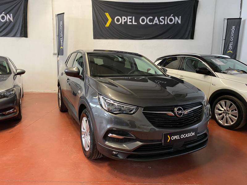 Opel Grandland X 1.2 Turbo Selective Opel Grandland X 1.2 Turbo Selective