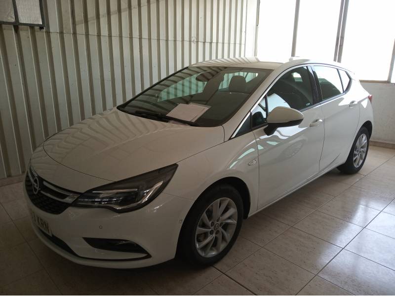 Opel Astra 1.6 CDTi 81kW (110CV) Dynamic Opel Astra 1.6 CDTi 81kW (110CV) Dynamic
