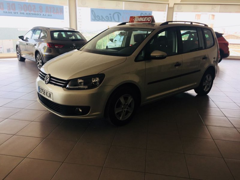 Volkswagen Touran 1.6 TDI 105cv Business BMT Business Bluemotion Volkswagen Touran 1.6 TDI 105cv Business BMT Business Bluemotion