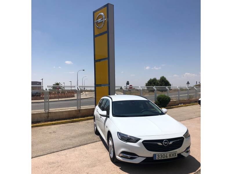 Opel Insignia Sports Tourer 1.6 CDTI 136cv S/S SELECTIVE Opel Insignia Sports Tourer 1.6 CDTI 136cv S/S SELECTIVE