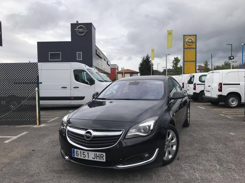 Opel Insignia 2.0 CDTI Start & Stop 120 CV Selective Opel Insignia 2.0 CDTI Start & Stop 120 CV Selective
