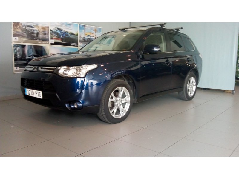 Mitsubishi Outlander 220 DI-D Auto 4WD Motion Mitsubishi Outlander 220 DI-D Auto 4WD Motion