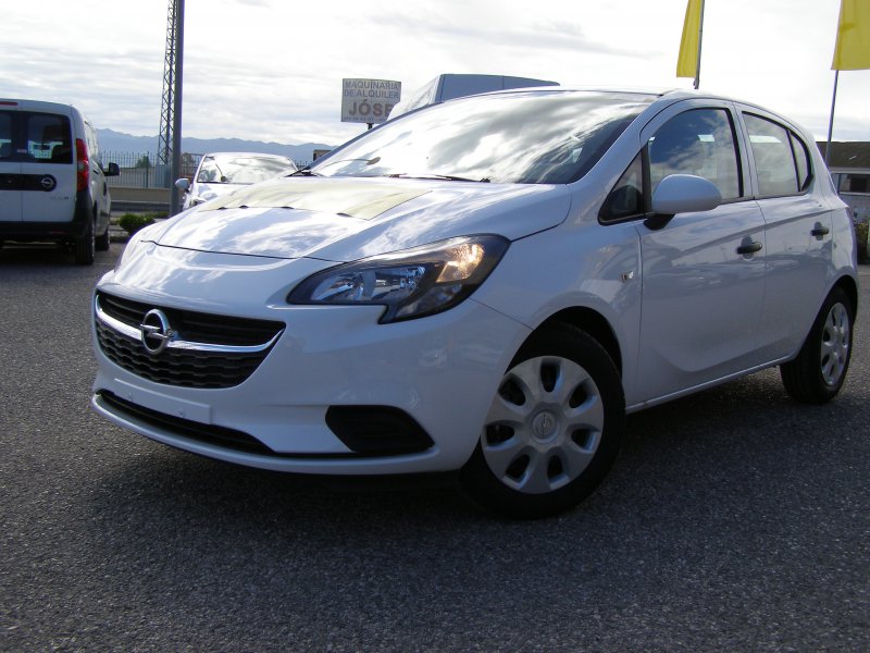 Opel Corsa 1.4 75 CV Expression Opel Corsa 1.4 75 CV Expression