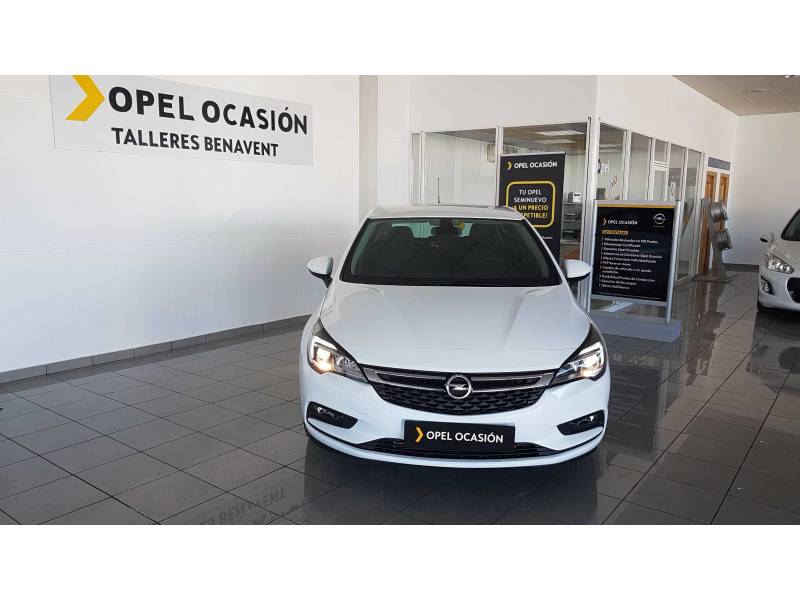 Opel Astra 1.6 CDTi 110 CV Selective Opel Astra 1.6 CDTi 110 CV Selective