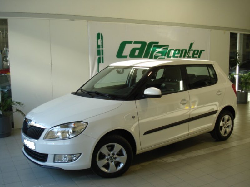 Skoda Fabia 1.6 TDi 90cv Style Skoda Fabia 1.6 TDi 90cv Style