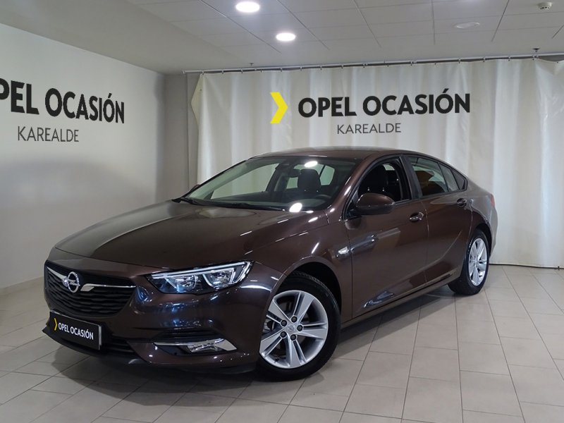 Opel Insignia 1.6CDTI S&S ecoF 100kW (136CV) Selective Opel Insignia 1.6CDTI S&S ecoF 100kW (136CV) Selective