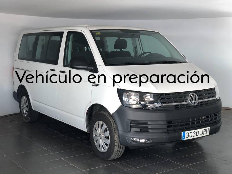 Volkswagen Caravelle Corto 2.0 TDI BMT 102CV Trendline Volkswagen Caravelle Corto 2.0 TDI BMT 102CV Trendline