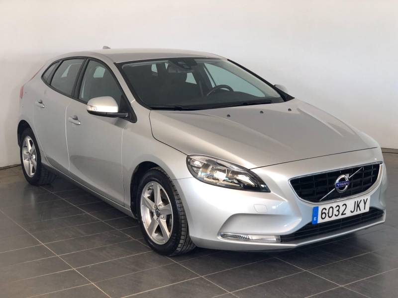 Volvo V40 2.0 D2 Kinetic Volvo V40 2.0 D2 Kinetic