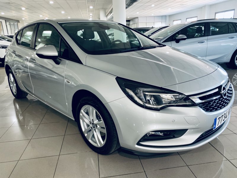 Opel Astra 1.4 Turbo 92kW (125CV) Selective Opel Astra 1.4 Turbo 92kW (125CV) Selective