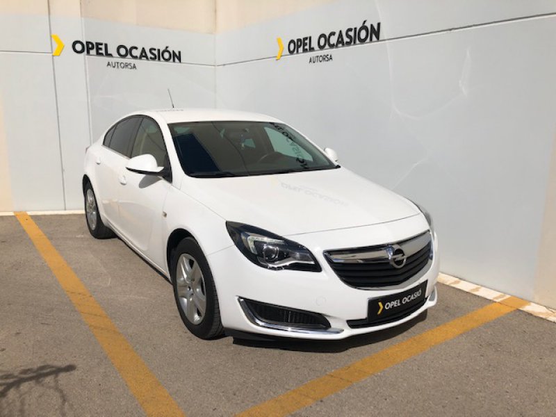 Opel Insignia 1.6 CDTI 136 CV Auto Selective Opel Insignia 1.6 CDTI 136 CV Auto Selective