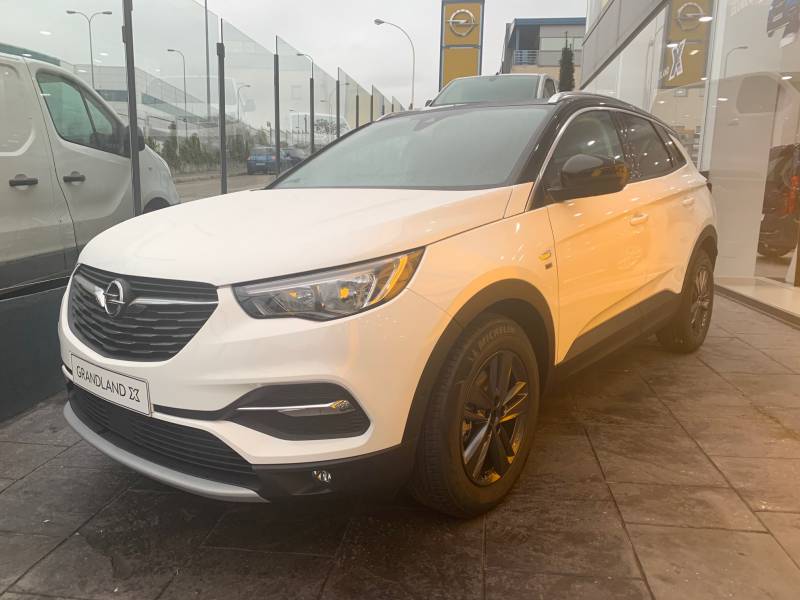Opel Grandland X 1.2 Turbo Design Line 120 Aniversario Opel Grandland X 1.2 Turbo Design Line 120 Aniversario