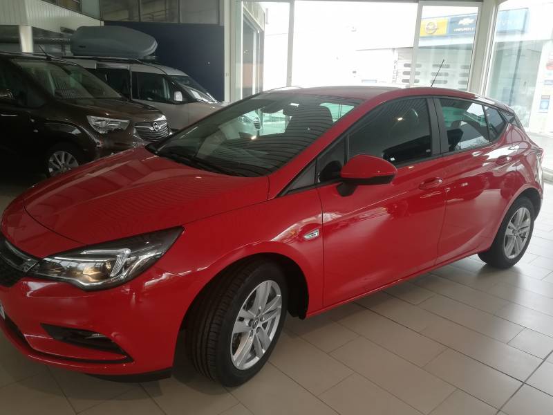 Opel Astra 1.0 Turbo S/S Selective Opel Astra 1.0 Turbo S/S Selective
