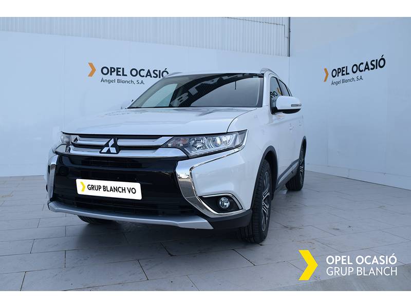 Mitsubishi Outlander 200 MPI CVT 2WD 5 Plazas Motion Mitsubishi Outlander 200 MPI CVT 2WD 5 Plazas Motion