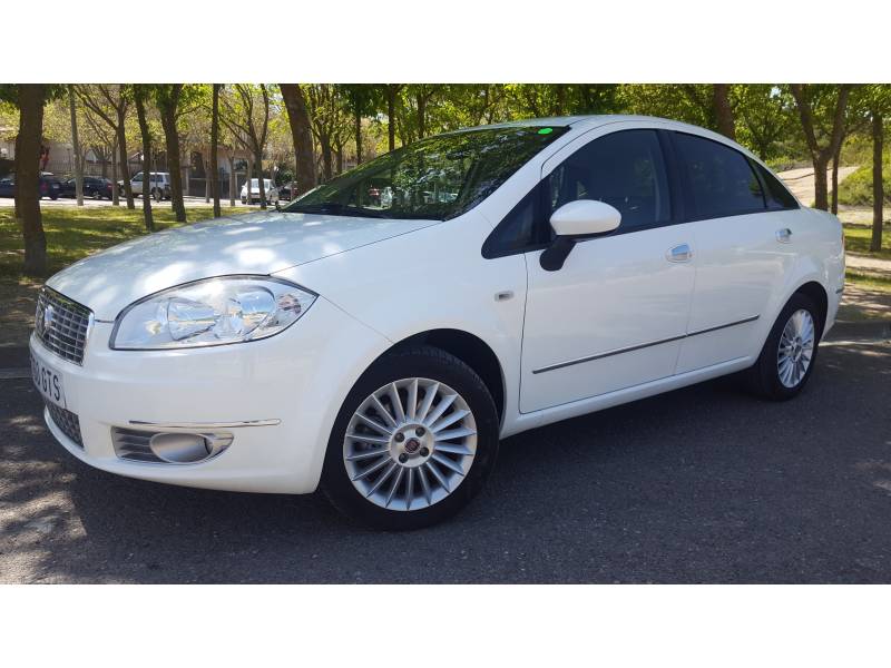 Fiat Linea 1.6 Multijet 16v 105cv Dynamic Fiat Linea 1.6 Multijet 16v 105cv Dynamic