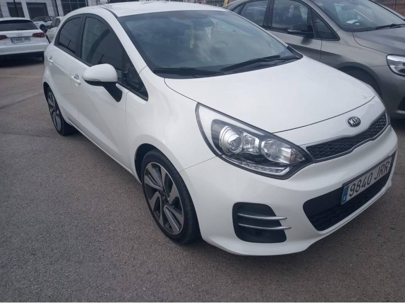 KIA Rio 1.2 CVVT 84CV Eco-Dynamics UEFA Euro2016 KIA Rio 1.2 CVVT 84CV Eco-Dynamics UEFA Euro2016