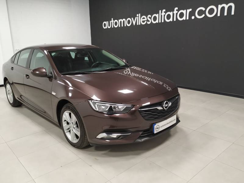 Opel Insignia 1.6CDTI S&S ecoF 100kW (136CV) Selective Opel Insignia 1.6CDTI S&S ecoF 100kW (136CV) Selective