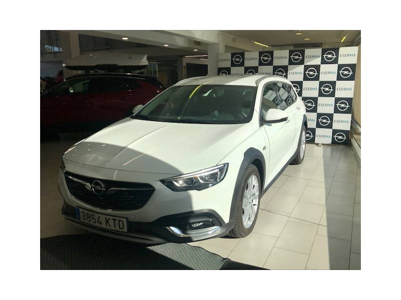 Opel Insignia 2.0 CDTI 170CV 4X4 Country Tourer Opel Insignia 2.0 CDTI 170CV 4X4 Country Tourer