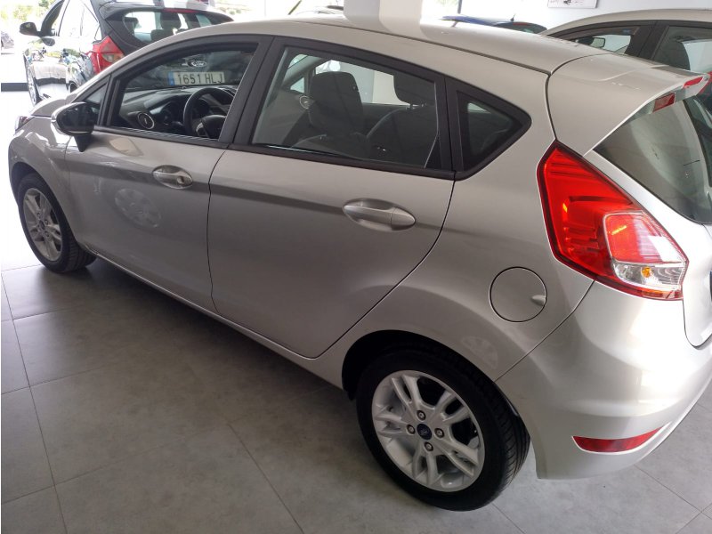 Ford Fiesta 1.25 Duratec 82cv 5p Trend Ford Fiesta 1.25 Duratec 82cv 5p Trend