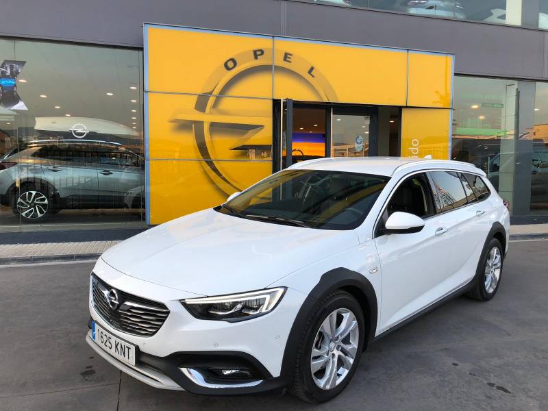 Opel Insignia CT MY18 2.0 CDTi Turbo D 4x4 Coun Tourer Country Tourer Opel Insignia CT MY18 2.0 CDTi Turbo D 4x4 Coun Tourer Country Tourer