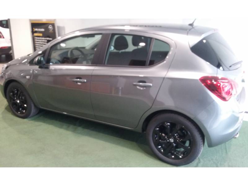 Opel Corsa 1.4 90 CV Color Edition Opel Corsa 1.4 90 CV Color Edition